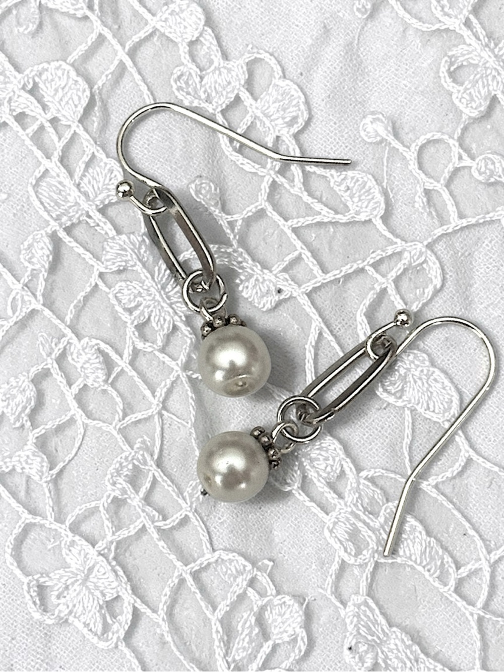 5 For $25💫Silver Paperclip White Faux Pearl Drop Earrings